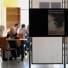 Отвори ги очите