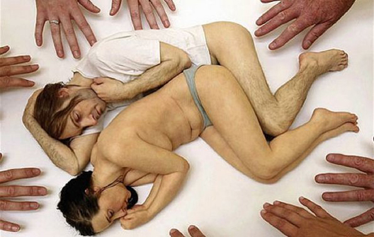 ron-mueck-artwork-sculpture-01.jpg