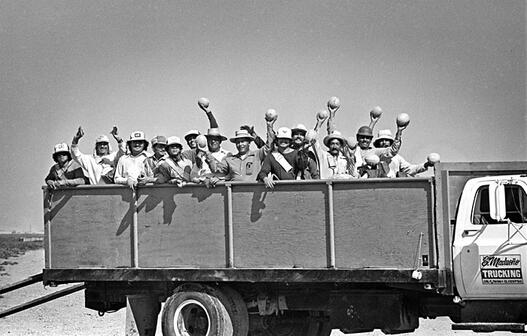 salvadoran-migrant-workers.jpg